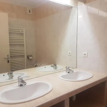 A Pied - Plage, Gare, Commerces - 2 Pieces Avec Terrasse Et Climatisation - Fr-1-466a-6 * Saint-Raphael (Var)